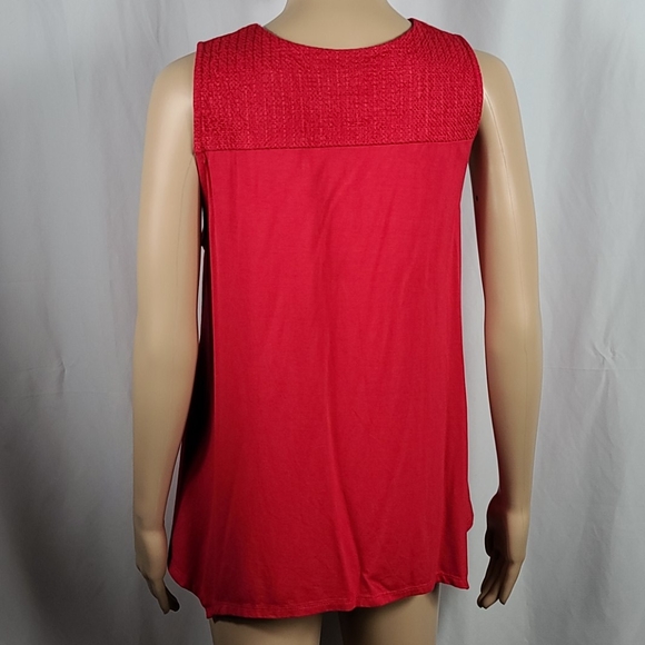 Adrianna Papel | Red Sleeveless Flowy Tank Top - Picture 4 of 8